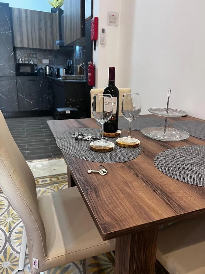 Cospicua Dar Barbara - Duplex 1 Double Bed Maltese Style House 빌라 몰타