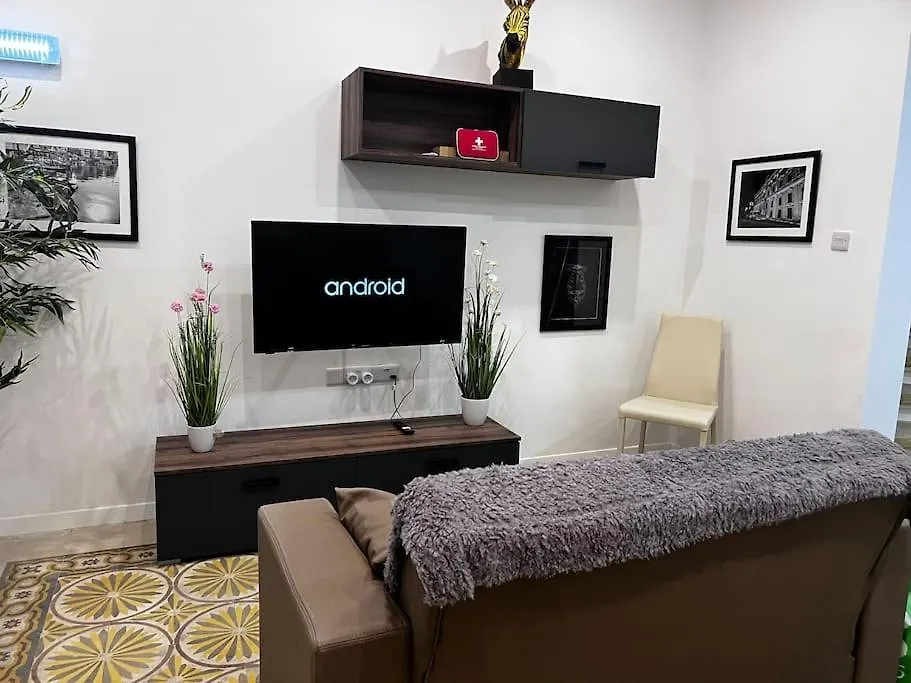 펜션 Cospicua Dar Barbara - Duplex 1 Double Bed Maltese Style House 빌라 몰타