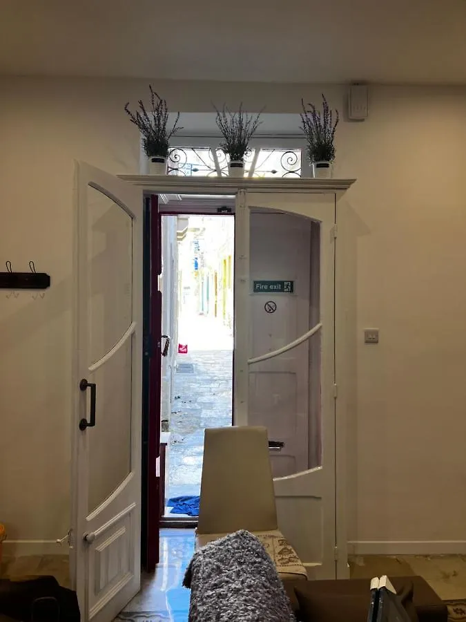 Cospicua Dar Barbara - Duplex 1 Double Bed Maltese Style House 빌라 펜션